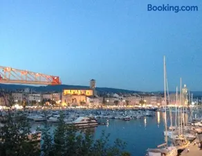 Accostage Vieux-Port - Appartements & Parking - Image 1