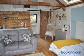 Cedar Lodge-Cabin in the Glen - Image 1