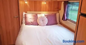 Park Farm Holidays Glamping - Image 3