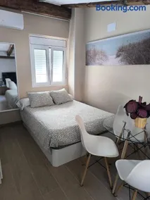 Habitación abuhardillada Deluxe - Image 1