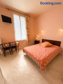 Studio confort à Néris-les-Bains - 18 m² avec jardin - Image 1