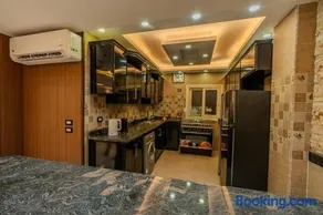Ultra Luxury Cairo Apartment Nile and Zoo ViewGiza - Image 2