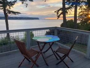 Waterfront, Sunsets and Mountains - Image 4