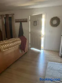 The Quiet Spur Apartment - Image 3