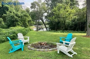 Waterfront Home With Boat Dock & Study - Image 4