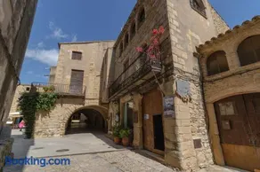 Hostal La Riera de Peratallada - Image 2