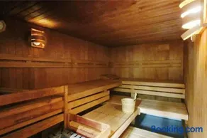 1000m mountain, Terrassenpark-Schonach, indoor-pool, sauna, tennis court, forest, ski, wood-floor, leather sofa, modern white beds - Image 3