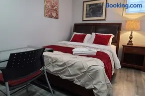 Luxury 2-Bedrooms Unit With Wifi, Ldr & Parking. - Image 3