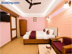 Hotel Radha - The Royal Palace Near Naini Lake & Mall Road Nainital Retreat ! Elegant Rooms Family-Friendly Stay, with Restaurant, Free Wi-Fi & 24x7 Hospitality - Image 4