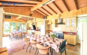 Spacious Villa with Pool near the Beach in Alicante - Image 4