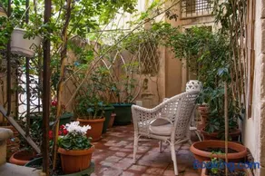 Palazzo Spagna - Image 2
