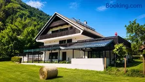 Rooms Malina I Peaceful Stay Near Bled & Mountain Views - Image 1