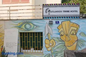 Outlanders Tribe Hostel - Image 2