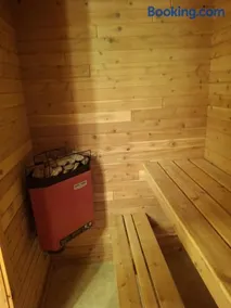 Cozy Bear Cottage - Image 4