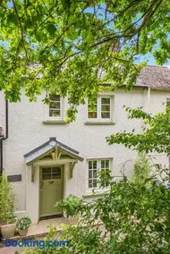 Two Mill Cottage, The Ley Arms - Image 3