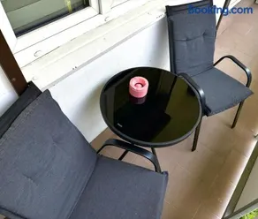 Komfortowe Mieszkanie z Sypialnią i Balkonem - Image 2