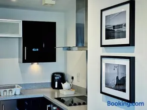Artistic and luxurious APT with Sea view. Beach side - Image 5
