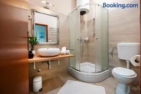 Rovinj City Apartment - Image 3