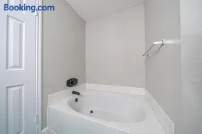 Your Serene Escape in Schertz San Antonio and NB - Image 3