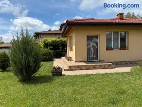 Vyara Holiday Home - Image 1