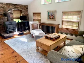 INCREDIBLE Northern Westchester Historic Hideaway - Image 1