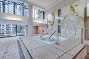 Lakefront living Downtown Toronto - Free Parking, Gym, Indoor Pool - Image 2