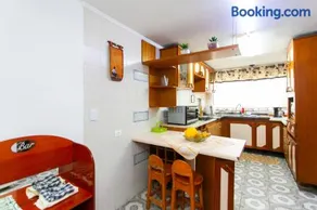 Apartamento 1 - 127m2 um por andar em bairro nobre - Image 1