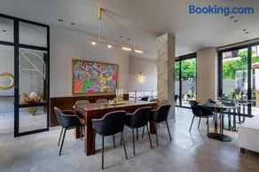 ASKLIPIOS LUXURY ROOMS - Image 2