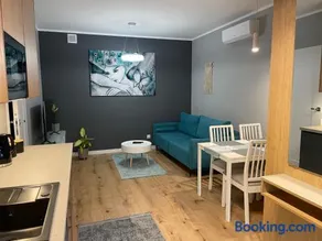 Caroline Jacuzzi Apartments - Image 3