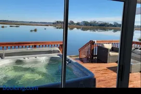 Marsh House, HOT TUB, Waterfront, KING bed, Close to Lejeune, - Image 1