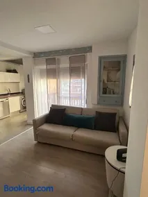 Acogedora y moderna casa en pueblo - Image 1