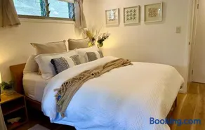 Noosa Bliss - Self Contained, Shared Pool, Tennis, Gym - Image 1