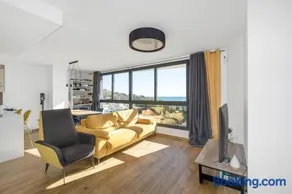 Waterfront Seaview Residence - Image 2
