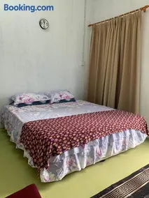 One Mek Bilik Queen - Image 3