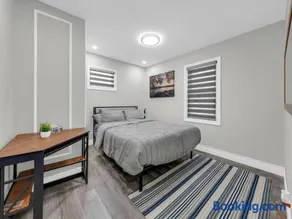 stylish house in south windsor-2 bedrooms - Image 2