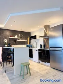LA PROVENCE - stylish & spacious apartment with pool & private parking near Avignon, TRAVELLER AWARD 2026 - Image 2