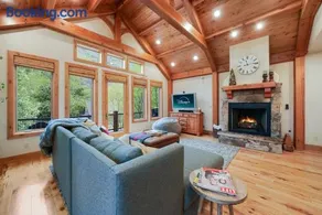 Vivian Park House - Image 3