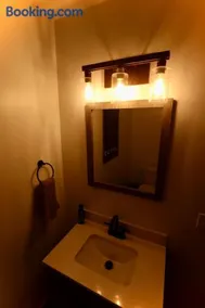 Stonebrook Hollow Cabin - Image 2