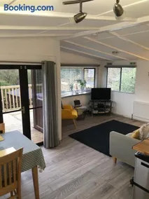 5f Stanley Lodge, Caer Beris, Builth Wells - No tradesman - Image 2