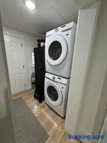 Charming fully remodeled House - Image 2
