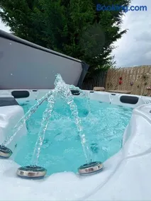 31 Park Lane, Patrington Haven Leisure Park, Hot Tub, Parking, Garden - Image 1
