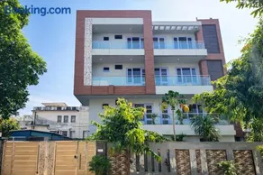 Fortune Home Service Apartment 3BHK, E-46,Sector 72, Noida - Image 4
