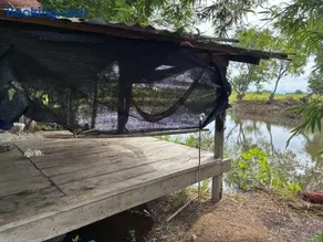 The Sawmill Lakeside Hut - Image 2