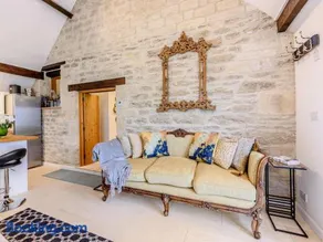 3 Bed in Chippenham oc-77334 - Image 4