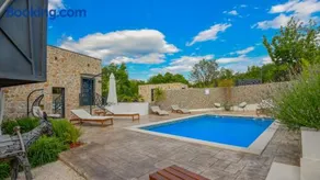 Villa 3QB - Split by Villas Guide - Image 2