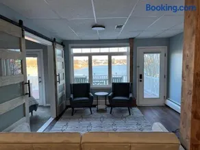 Peninsula Point Cozy Lakefront Condo 1BR 1BA - Image 2