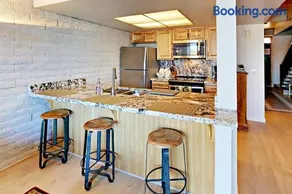 Waterfront Condo - Close to Camp Richardson & Heavenly - Image 4