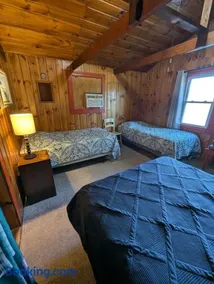2BR 1BA Cabin #8 at Riverside Point Resort - Image 1