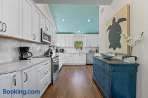 Beach Paradise - Image 4