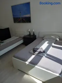Apartmenthaus - Studio und große Wohnungen im Südwesten - Image 4